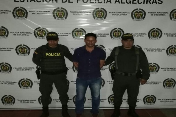 Capturado por abusar y embarazar a su hijastra