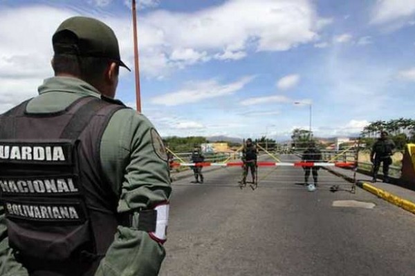 Guardias venezolanos resultaron muertos en medio de combates con ELN