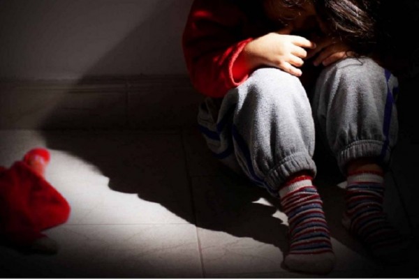 Capturada mujer que golpeaba severamente a sus tres hijos