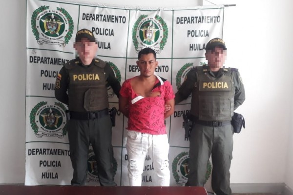 Capturado por golpear a una patrullera