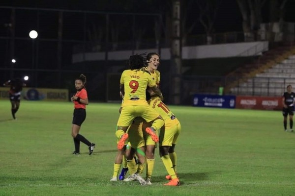 Huila Femenino en semifinales