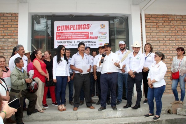 En Navidad, Gobernador del Huila entregó y revisó obras en Isnos