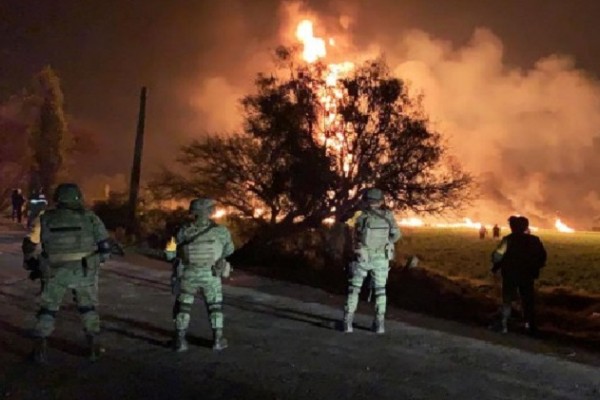 Tragedia en México por explosión en ducto de gasolina