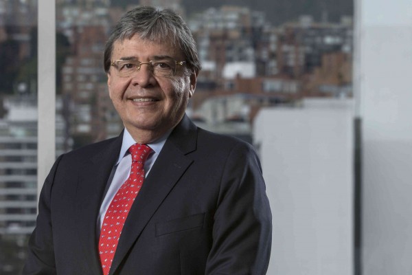 Colombia aclara situación generada por asesor de seguridad de Estados Unidos