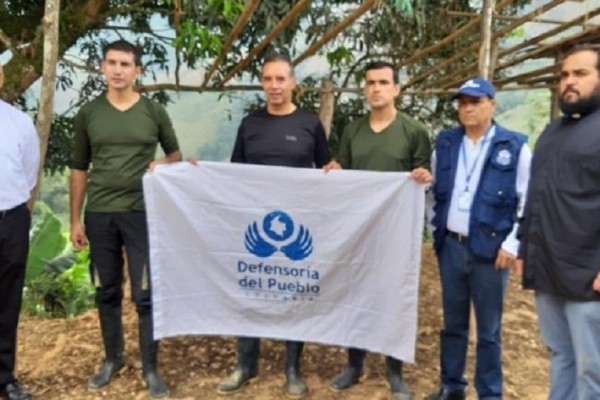 Eln dejó en libertad a tripulación de helicóptero secuestrada en Hacarí