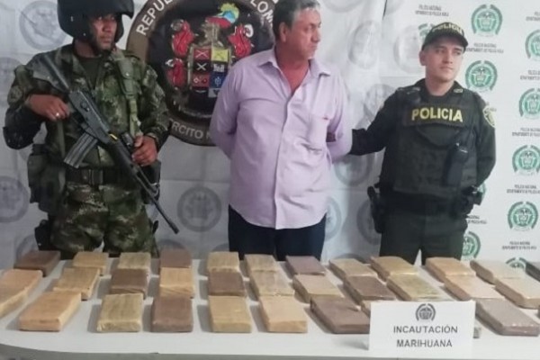 En la Plata, traía la marihuana oculta entre limones