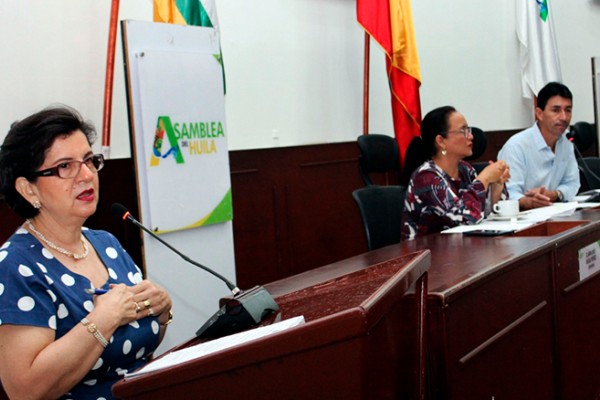 Recursos para conectividad tiene en jaque salario de docentes en el Huila