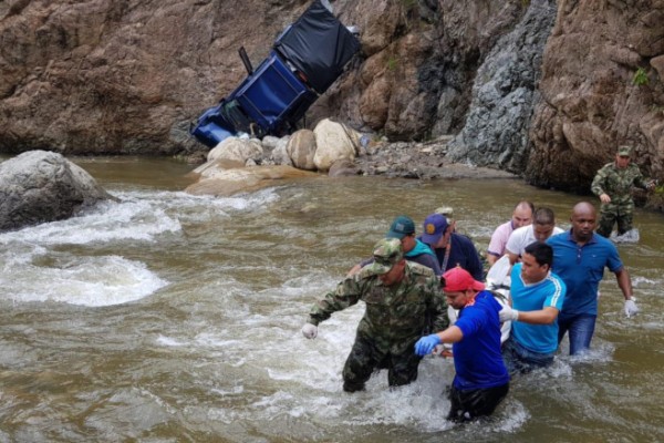 Accidente en vías del Huila deja 2 muertos y 5 heridos