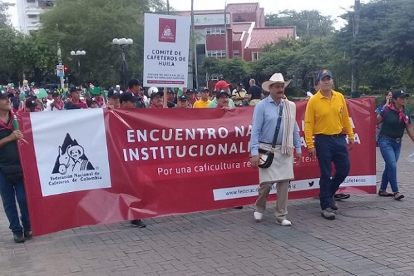 Cafeteros de Colombia caminaron en Neiva