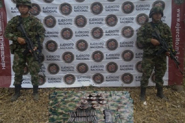 En el municipio de Colombia Huila hallan depósito de guerra