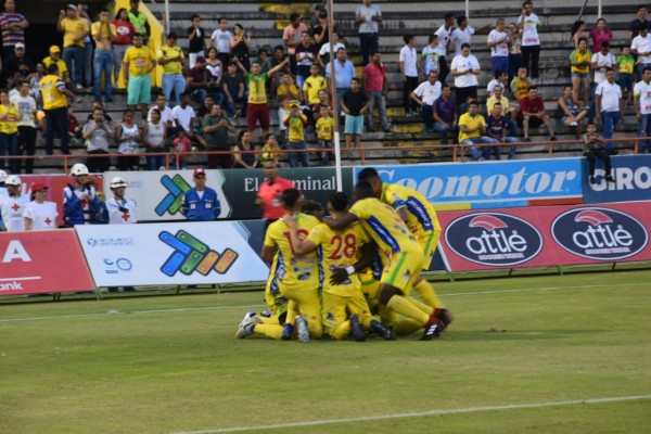 Huila puso a bailar sanjuanero al Once Caldas
