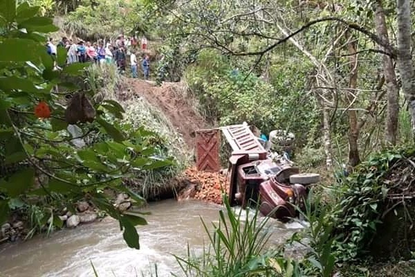 Un muerto y dos heridos en accidente de Santa María