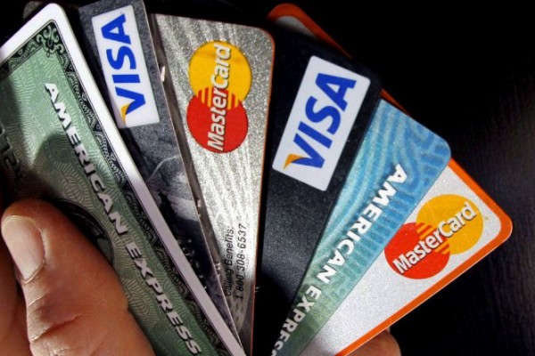 A seguir pagándole a los bancos por todo