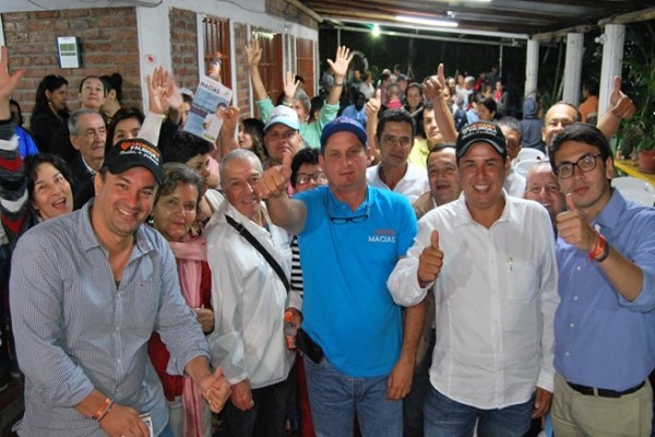 Manuel Macías cumplió su primer ciclo de encuentros en los 37 municipios del Huila.