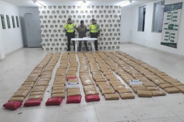 En racimos de plátano transportaba droga