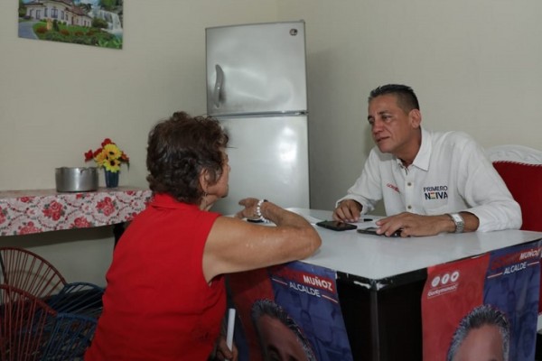 Gorky se fue a atender a la comuna