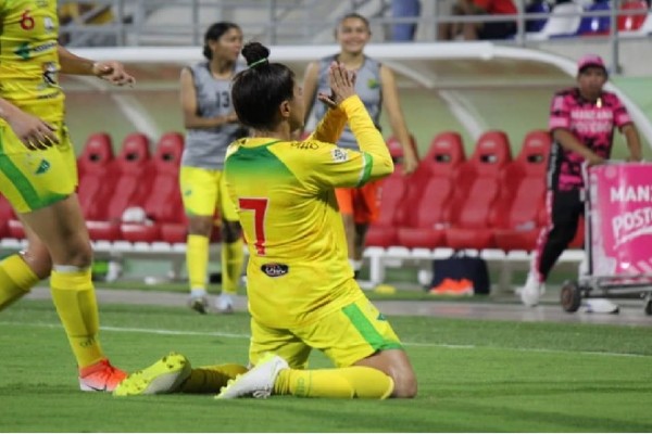 Atlético Huila Femenino arremetió con las tiburones