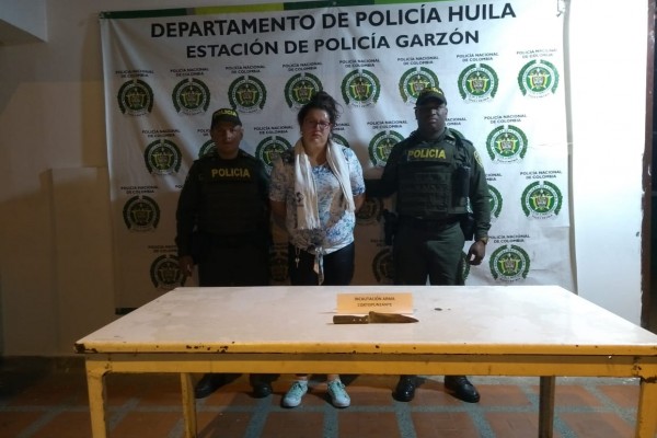 Enviada a la cárcel mujer que apuñaló a su esposo