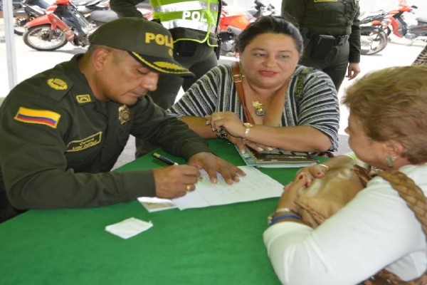 'Un policía para la gente'