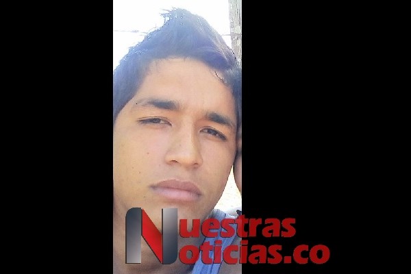 Su padre lo encontró suspendido de una soga