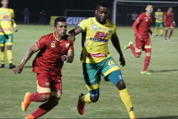 Atlético Huila va que 'pide campo' para el descenso