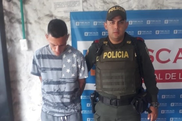 Capturado por hurtarle una cadena de oro a una mujer