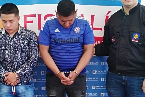 Policías exigían dinero a un detenido para recobrar su libertad