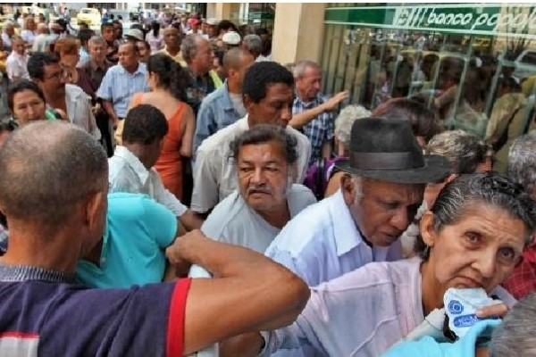 Artículo en el PND le quitaría dinero de ahorros a quienes no alcanzan a pensionarse