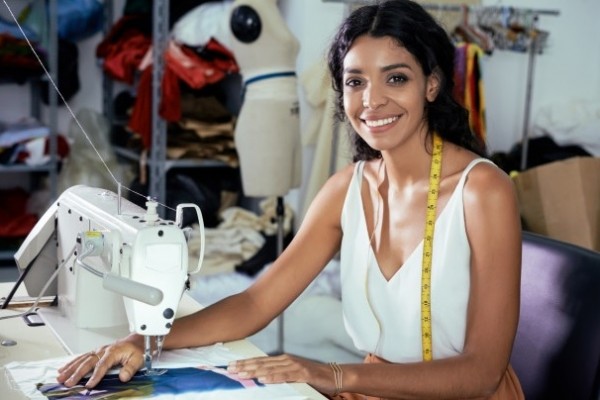 Convocatoria para mujeres del sector textil en el Huila