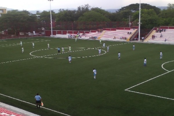 En busca de reactivación de gimnasios y canchas sintéticas