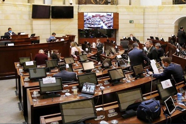 Partidos empiezan a tomar distancia del Gobierno por Reforma Tributaria