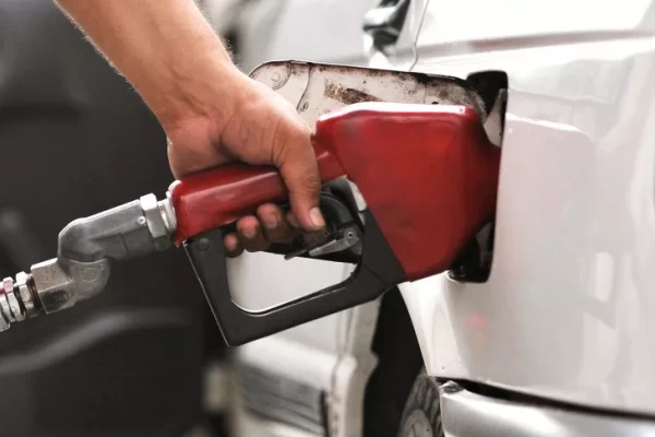 Congreso debatirá sobretasa a la gasolina