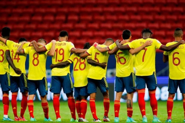 Con esta alineación Colombia enfrentaría a Argentina