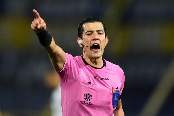Tres árbitros colombianos han sido suspendidos en un mes por la Conmebol