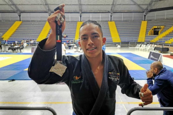 De estudiante de enfermería a campeón de Jiu Jitsu