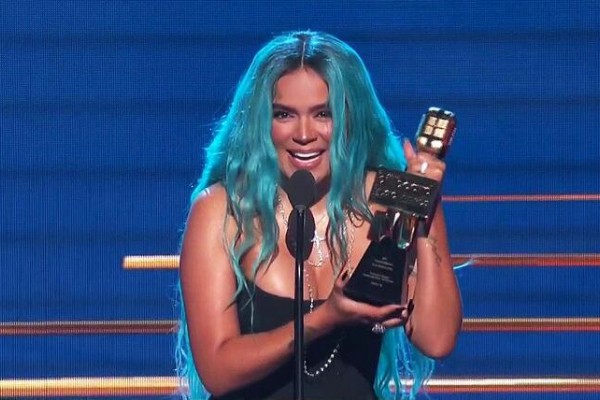 Con su 'Makinon' Karol G dejó a sus pies a público de los Billboard