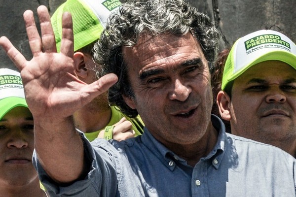 “No es con politiquería sino con trabajo que el Huila sale adelante”