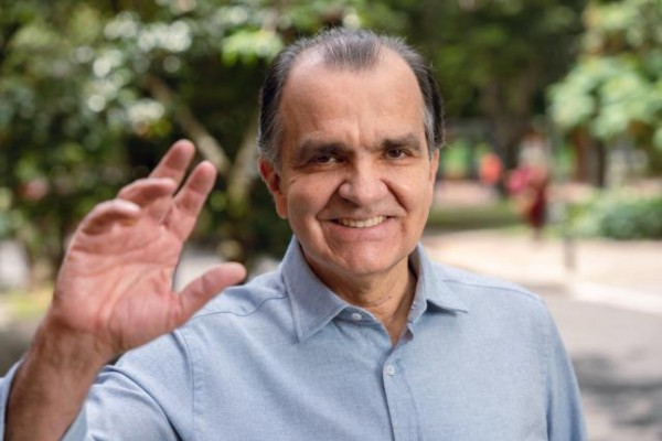 Zuluaga renunció a su candidatura presidencial