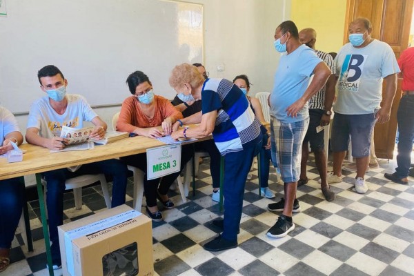 Elecciones presidenciales, con mínimo error