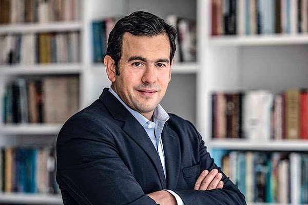 Rodrigo Lara renuncia al Senado de la República