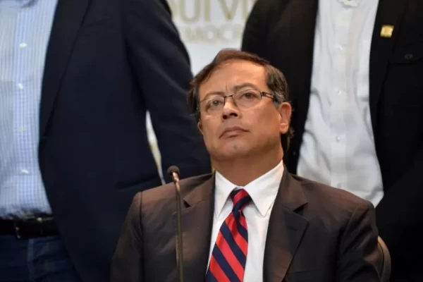 Piden a Gustavo Petro no presionar decisiones del CNE