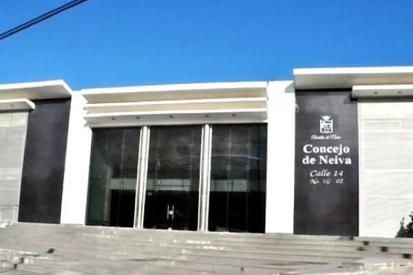La Alcaldía solicita un traslado de presupuesto para burocracia: denuncia el concejal Juan Amaya
