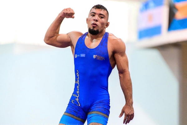 Julián Steven Horta ultimando detalles para el Mundial de Lucha