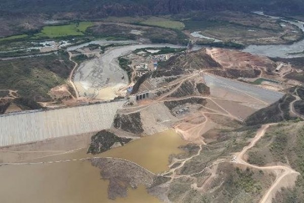 Más de 10 mil familias siguen afectadas por El Quimbo