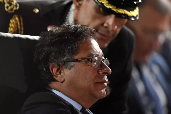 Gustavo Petro condenó ataque a la Policía