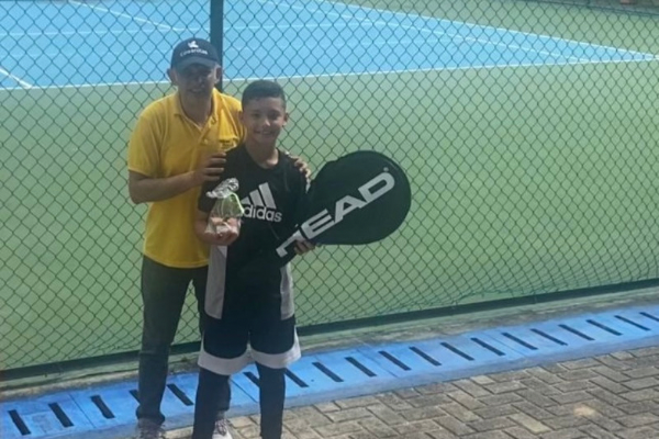 Mathias González el gran protagonista en el Festival Nacional de tenis