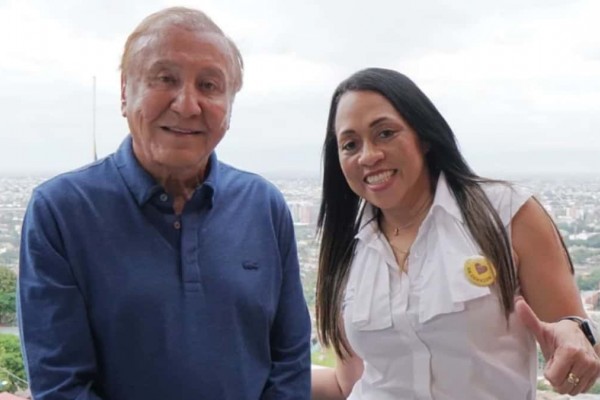 Rodolfo Hernández y Marelen Castillo 'agarrados' por plata
