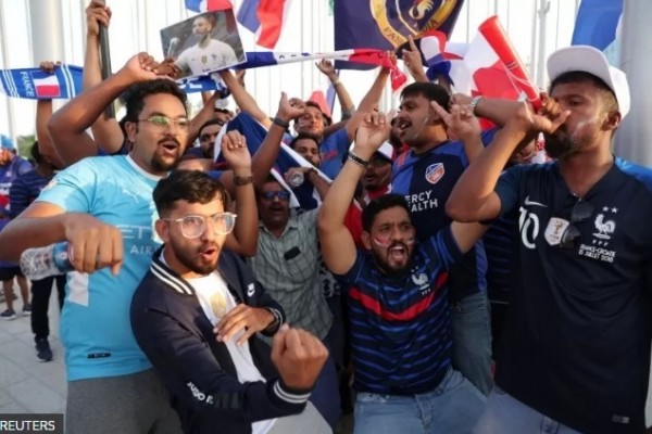 Los polémicos "hinchas falsos" en Qatar