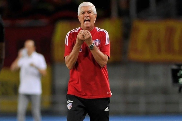 Julio Comesaña ya no es más el técnico del Junior