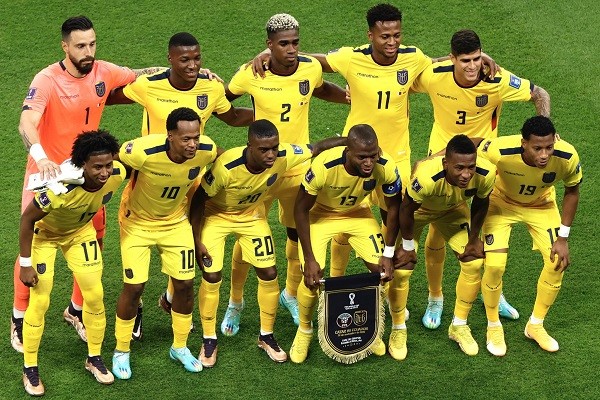 Inicio el mundial y Ecuador le gano 2-0 al anfitrión
